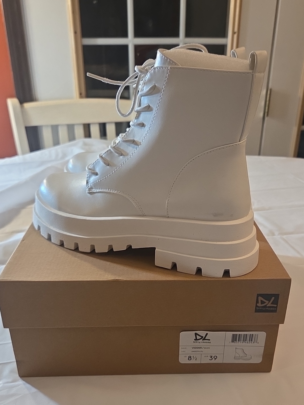 Dirty Laundry White Platform Lace-Up Boots New